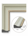 Ramă decorativă ivoire cu profil auriu elegant