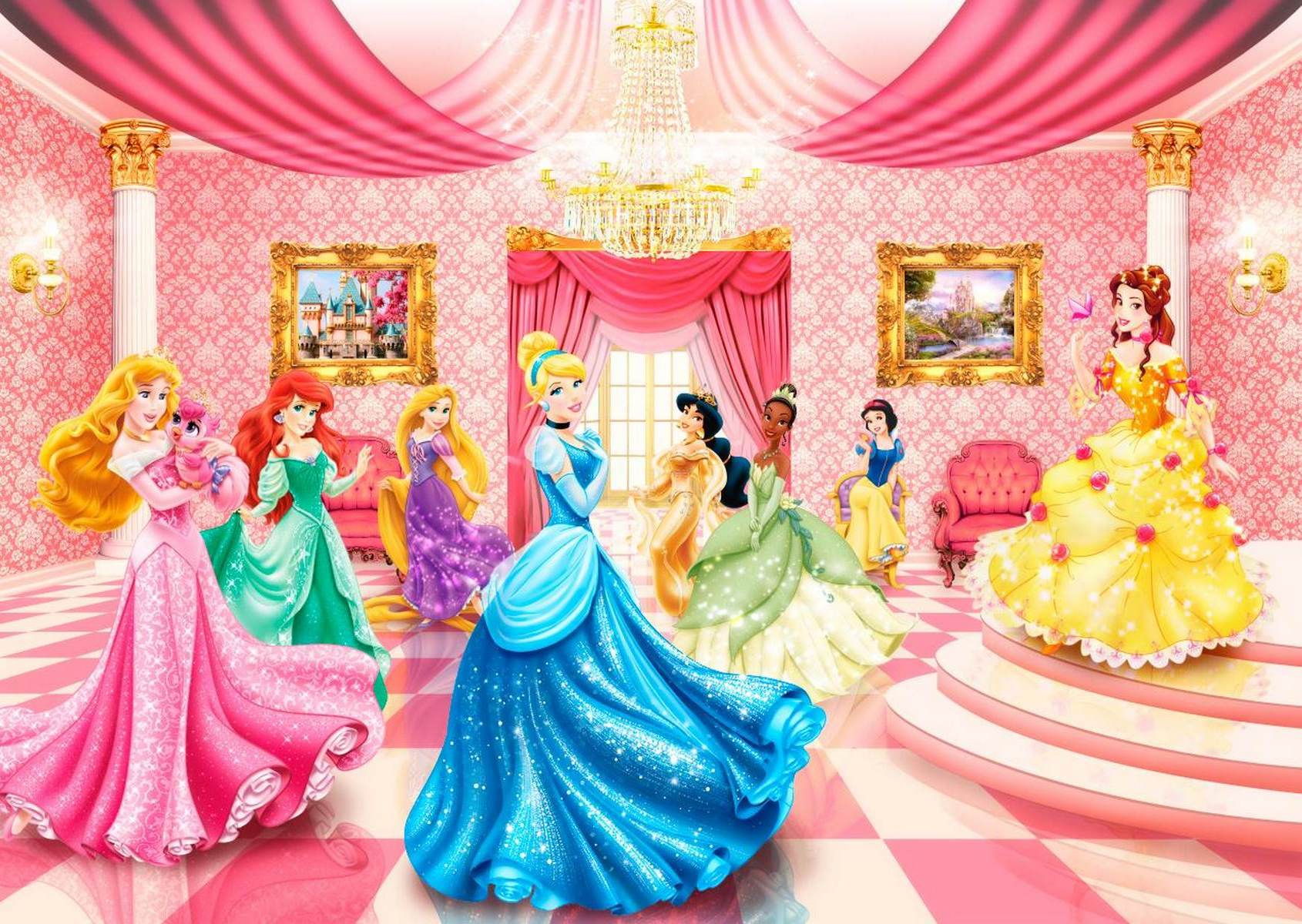 Prințese Disney în palat