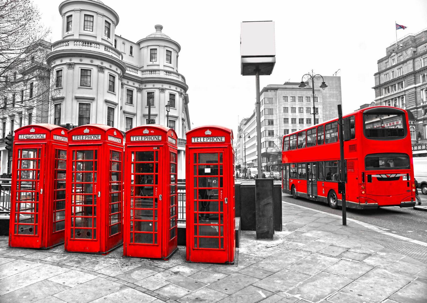 Londra alb-negru cu roșu intens
