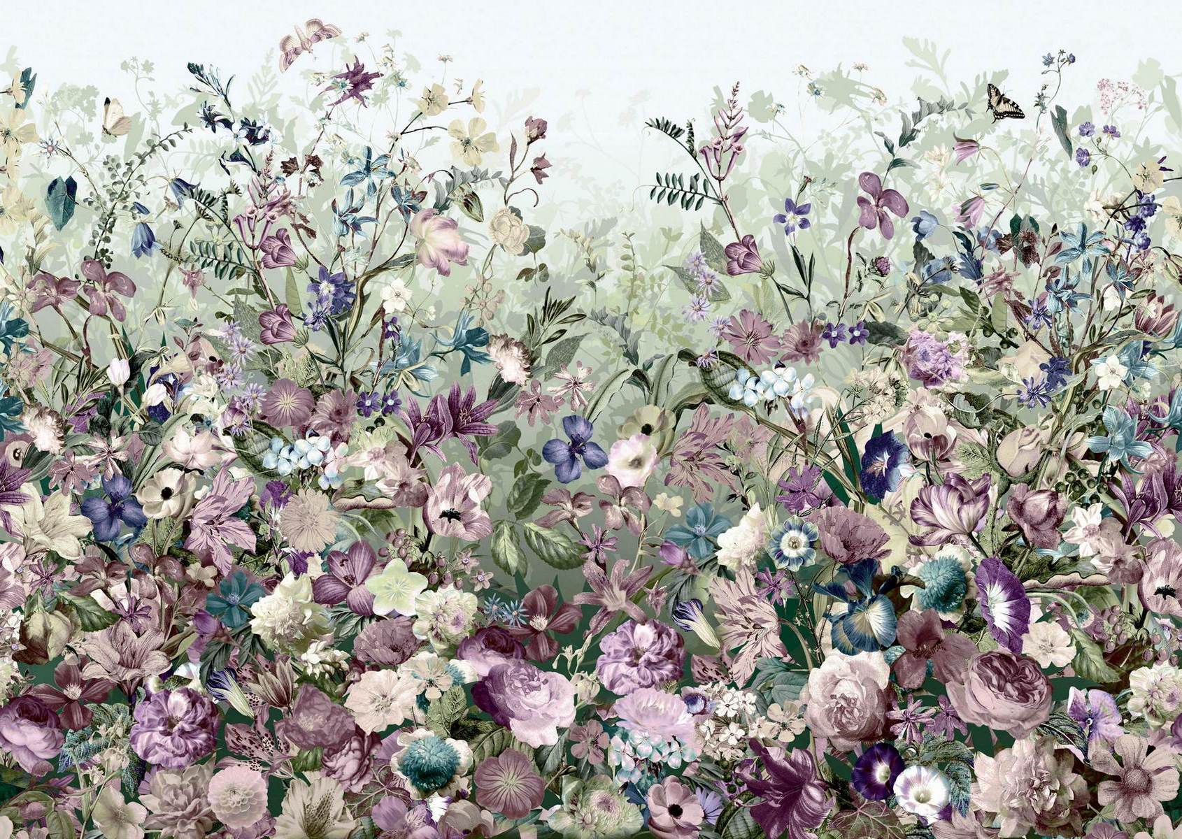 Flori multicolore pe fundal deschis