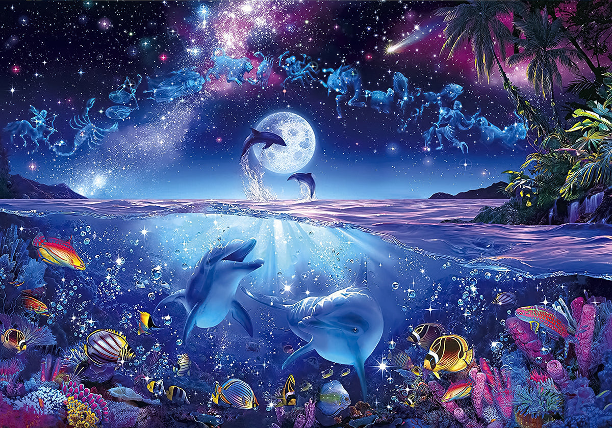 Delfini sub lună în ocean magic