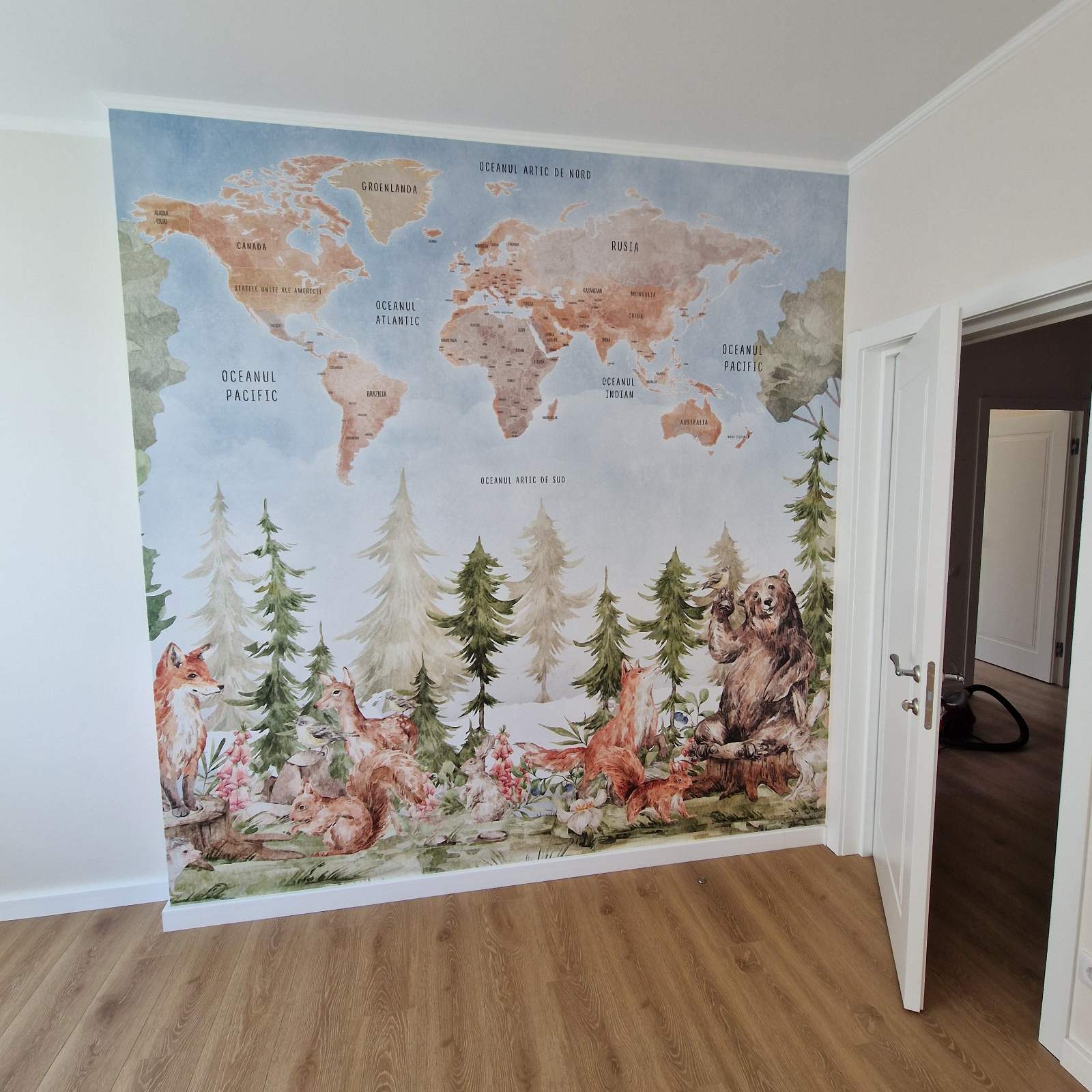 Interior decorat cu un produs Artshop