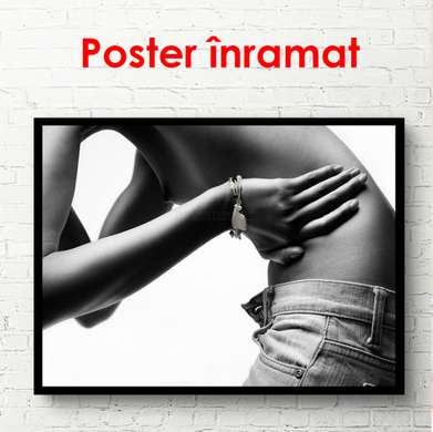 Постер - Девушка в джинсах, 90 x 60 см, Постер в раме, Ню