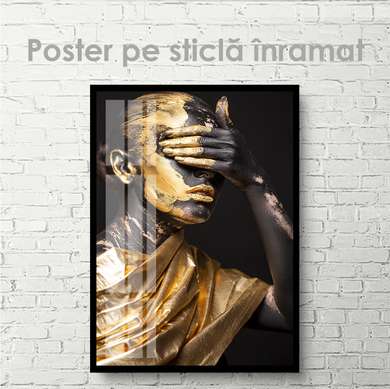 Poster - Fată cu vopsea aurie, 60 x 90 см, Poster inramat pe sticla