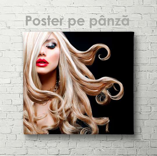 Poster - O blondă superbă, 40 x 40 см, Panza pe cadru