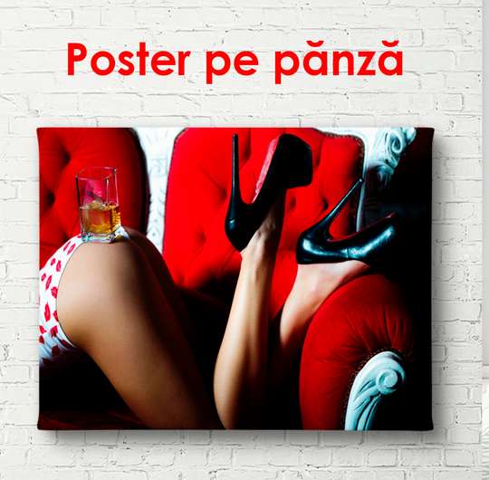 Постер - Красный диван, 90 x 60 см, Постер в раме, Ню