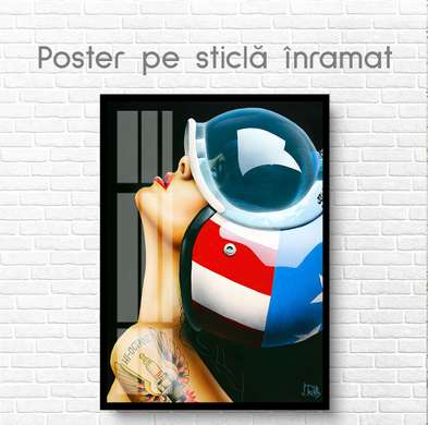 Постер - Девушка в каске, 30 x 45 см, Холст на подрамнике
