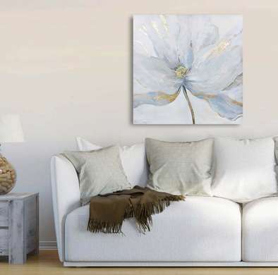 Постер - Нежный цветок с золотыми краями, 40 x 40 см, Холст на подрамнике, Ботаника