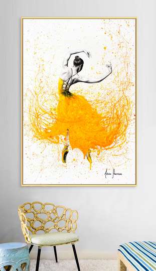 Картина в Раме - Девушка в желтой юбке, 50 x 75 см