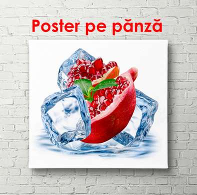 Poster - Rodie și cuburi de gheață pe un fundal alb, 100 x 100 см, Poster înrămat, Alimente și Băuturi