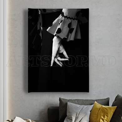 Poster - Black & White Hand, 60 x 90 см, Framed poster on glass, Minimalism