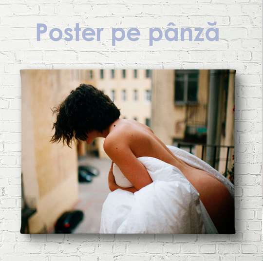 Постер - Девушка в одеяле на балконе, 45 x 30 см, Холст на подрамнике, Ню
