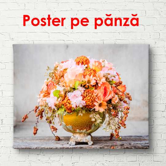 Poster - Vaza cu flori portocalii pe un fundal deschis, 90 x 60 см, Poster înrămat