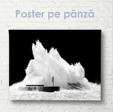 Постер - Большая волна ударяется об скалу, 45 x 30 см, Холст на подрамнике, Черно Белые