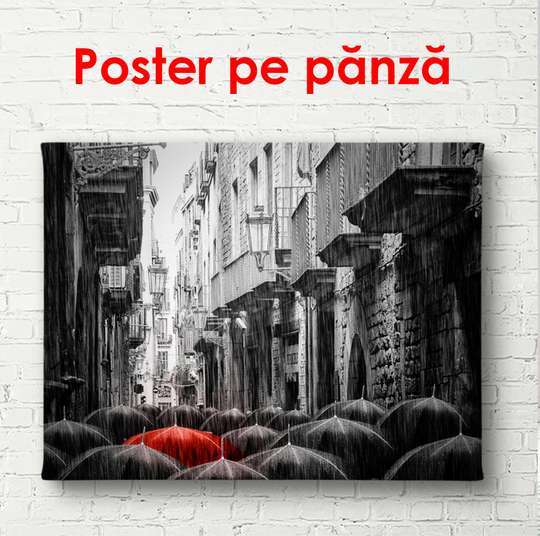 Постер - Красный зонт в черно белом городе, 90 x 60 см, Постер в раме