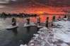 Poster - Un apus de soare stacojiu într-o seară de iarnă, 45 x 30 см, Panza pe cadru, Natură