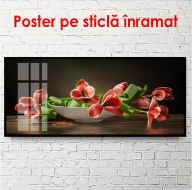 Постер - Красные тюльпаны на столе в вазе, 90 x 45 см, Постер в раме