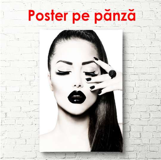 Постер - Портрет черно белой брюнетке, 30 x 45 см, Холст на подрамнике, Ню
