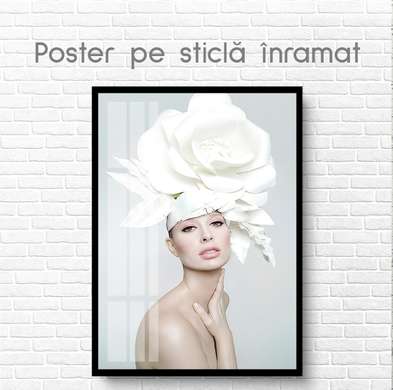 Poster - Fată și floare albă, 60 x 90 см, Poster inramat pe sticla