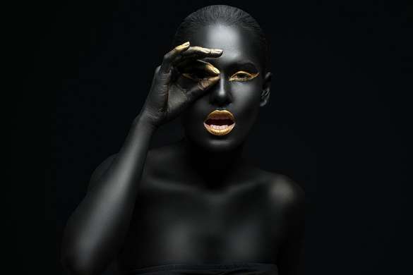 Tablou înramat - Femeie neagră cu auriu, 120 x 90 см