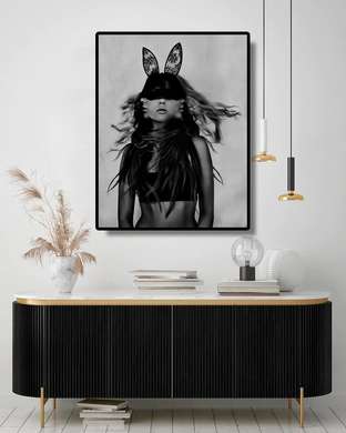 Постер - Черно белый снимок девушки, 30 x 45 см, Холст на подрамнике