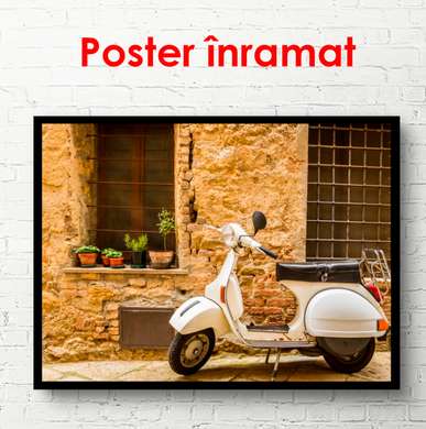 Постер - Мотоцикл коричневого цвета во дворе, 90 x 60 см, Постер в раме, Транспорт