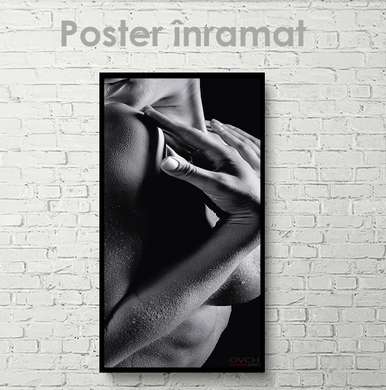 Poster - Honey on the face, 50 x 150 см, Framed poster on glass, Nude