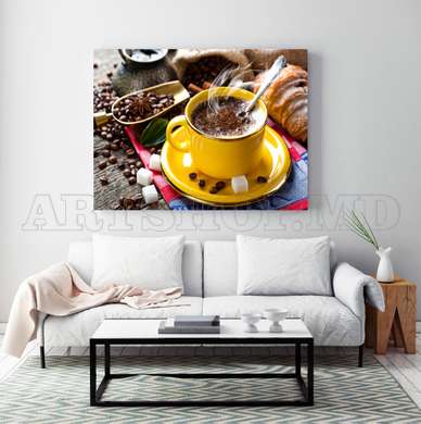 Poster - Paharul galben cu cafea pe o masă cu boabe de cafea, 90 x 60 см, Poster inramat pe sticla, Alimente și Băuturi