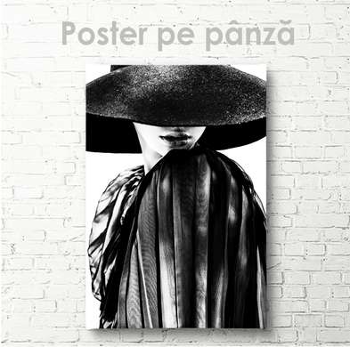 Poster - Lady in a black hat, 30 x 45 см, Canvas on frame, Black & White