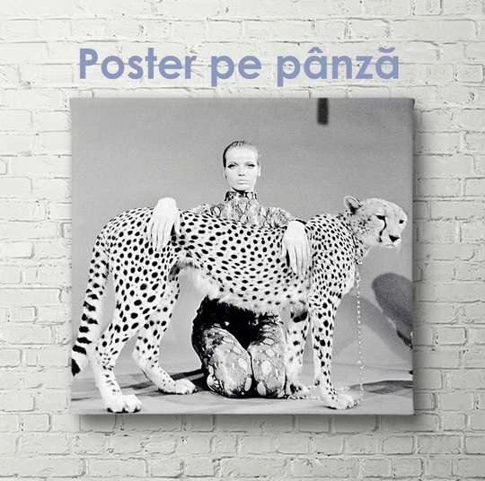 Poster - Girl with a leopard, 100 x 100 см, Canvas on frame
