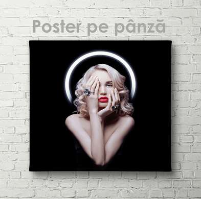 Poster - Портрет девушки на черном фоне, 100 x 100 см, Poster inramat pe sticla