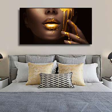 Картина в Раме - Золотые губы девушке, 120 x 90 см