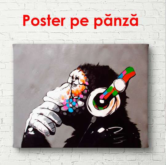 Poster, Maimuța cu casti pe fundalul negru, 90 x 60 см, Poster înrămat