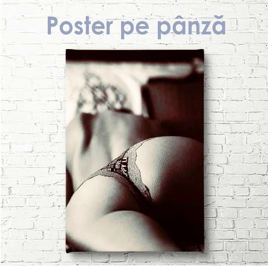 Постер - Черное белое изображение спящей девушке, 30 x 45 см, Холст на подрамнике, Ню