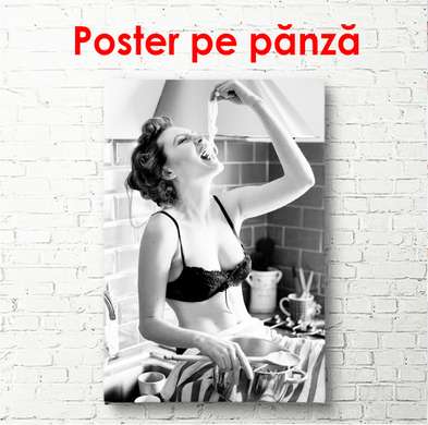Постер - Модель кушает спагетти, 60 x 90 см, Постер в раме, Личности