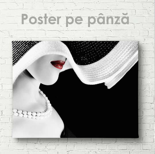 Poster - Doamnă cu buze roșii și pălărie, 45 x 30 см, Panza pe cadru