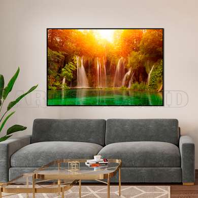 Poster - Cascada frumoasă în lumina soarelui, 90 x 60 см, Poster inramat pe sticla, Natură