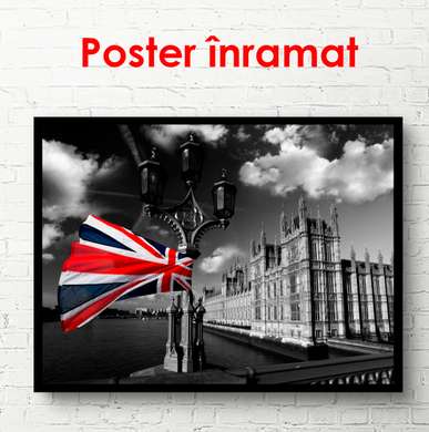 Постер - Британский флаг на фоне черно белого города, 90 x 60 см, Постер в раме, Черно Белые