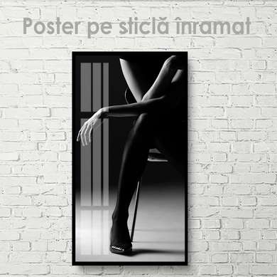Poster - Doamna pe tocuri negre, 50 x 150 см, Poster inramat pe sticla