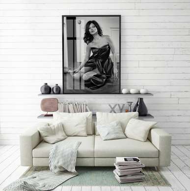 Poster - Kate Moss într-o rochie, 60 x 90 см, Poster înrămat, Persoane Celebre