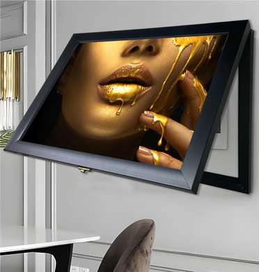 Мультифункциональная Картина - Золотые губы, 40x60cm, Черная Рама