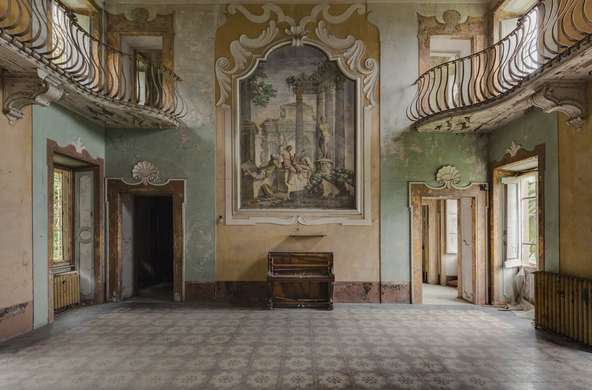 Wall Mural - Old piano in an abandoned house