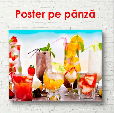 Постер - Летние коктейли на фоне пляжа, 90 x 60 см, Постер в раме, Еда и Напитки