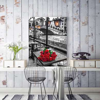Постер - Красные розы в черно белом городе, 30 x 45 см, Холст на подрамнике
