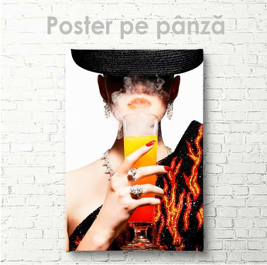 Poster - Doamna glamour cu cocktail, 30 x 45 см, Panza pe cadru