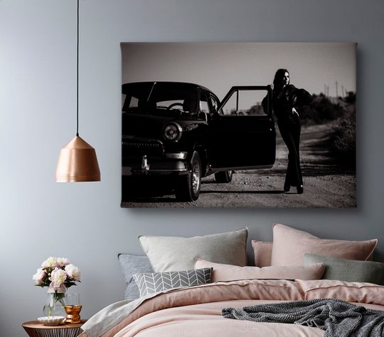 Poster, Fată și mașină retro, Panza pe cadru