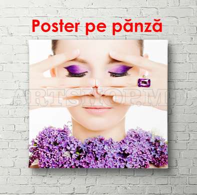 Постер - Девушка с ярким фиолетовым макияжем, 100 x 100 см, Постер на Стекле в раме, Разные