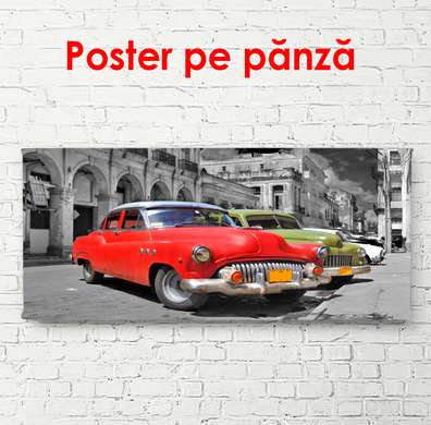 Постер - Разноцветные старинные автомобиле в сером дворе, 90 x 45 см, Постер в раме, Транспорт