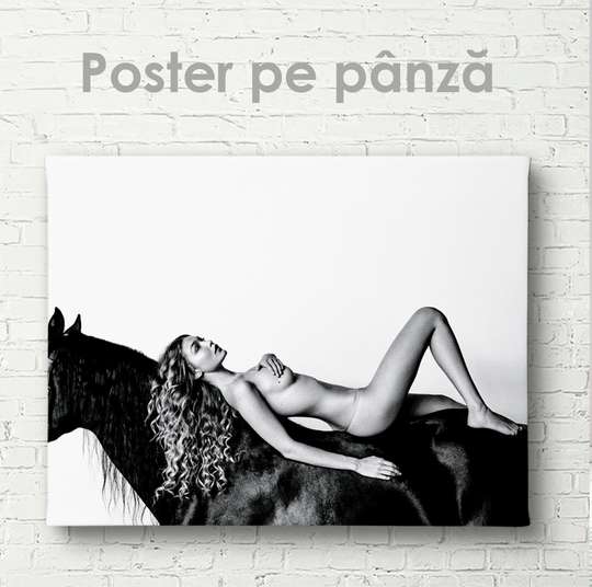 Постер - Девушка на черном коне, 45 x 30 см, Холст на подрамнике, Ню